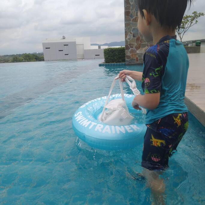 Hani Homestay Wifi Netflix Secure Parking Klia Usim Inti Aeon Mall ニライ エクステリア 写真